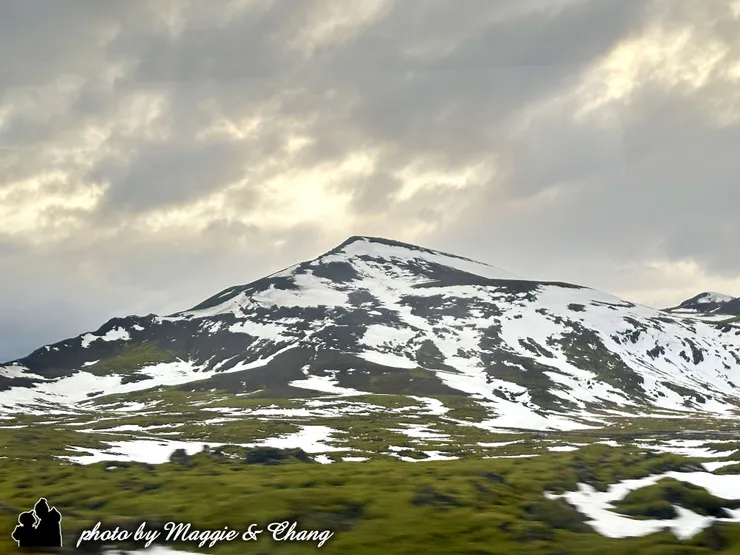 窗外的世界宛如一幅幅巨大的自然油畫