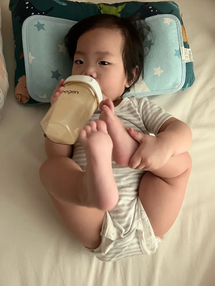 喝能恩水解茁悅後的希希皮膚白白嫩嫩不再紅紅~