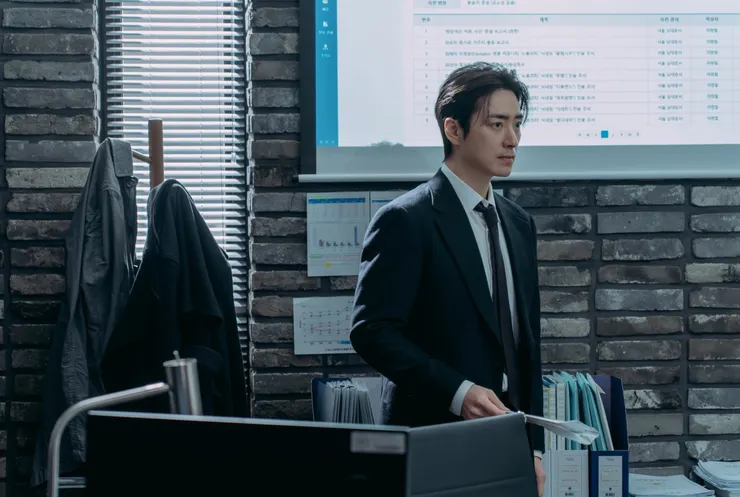 莎拉的真偽人生 | 評價 7.6/10  | awwrated