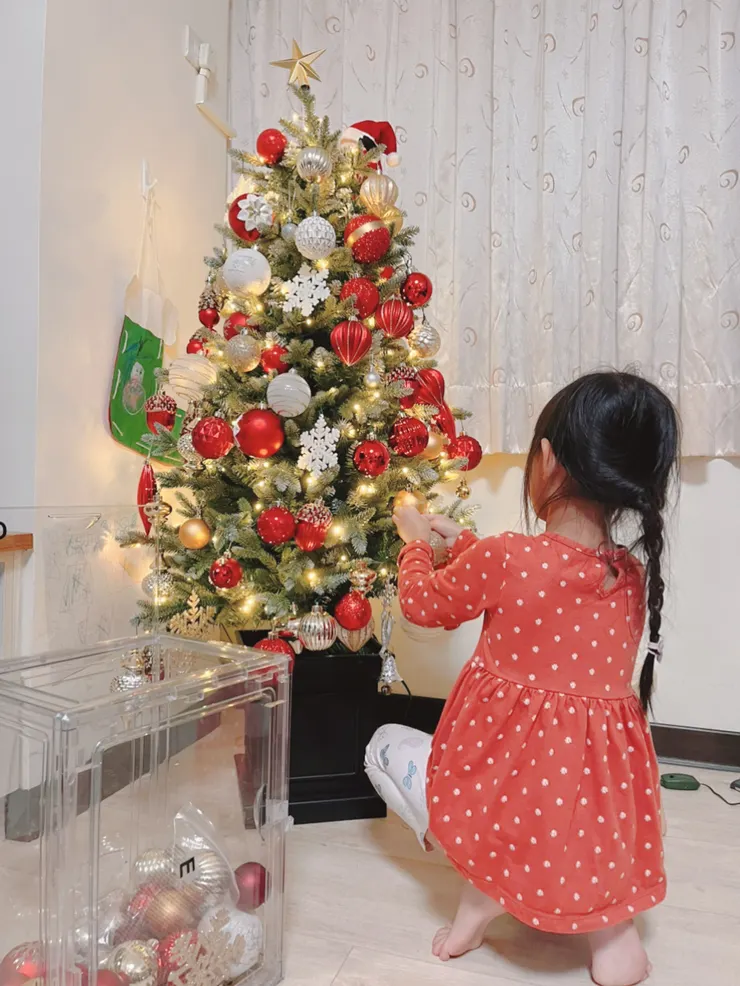 今年10月底開始妝點聖誕樹