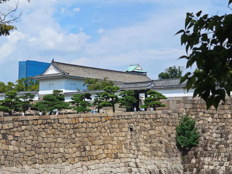 大手門和天守閣