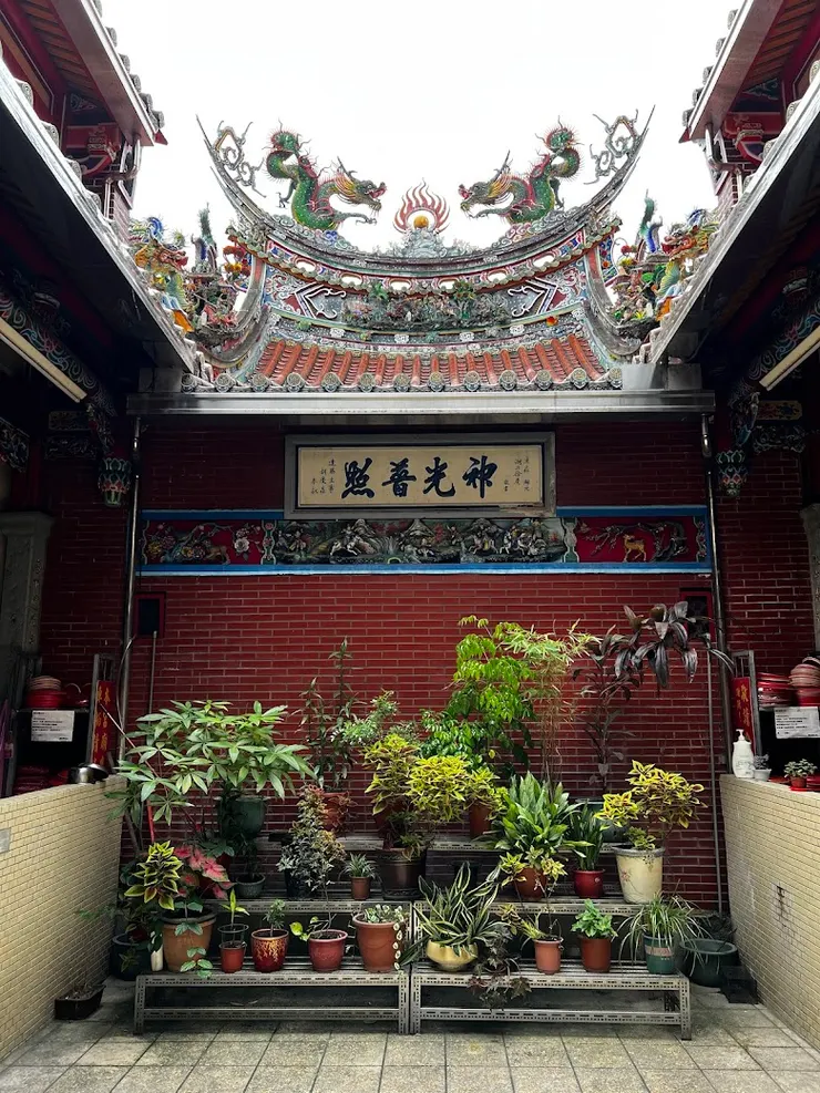 屋脊燕尾工藝（圖片截圖於網路）