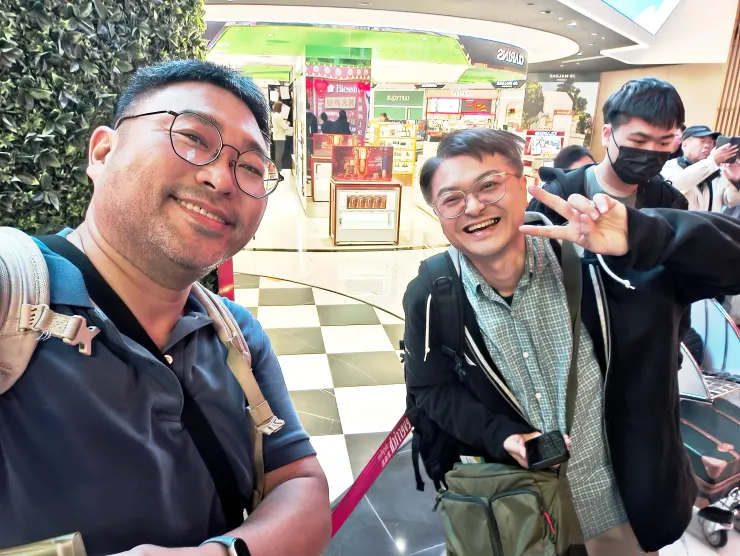 機場跟威爺合照