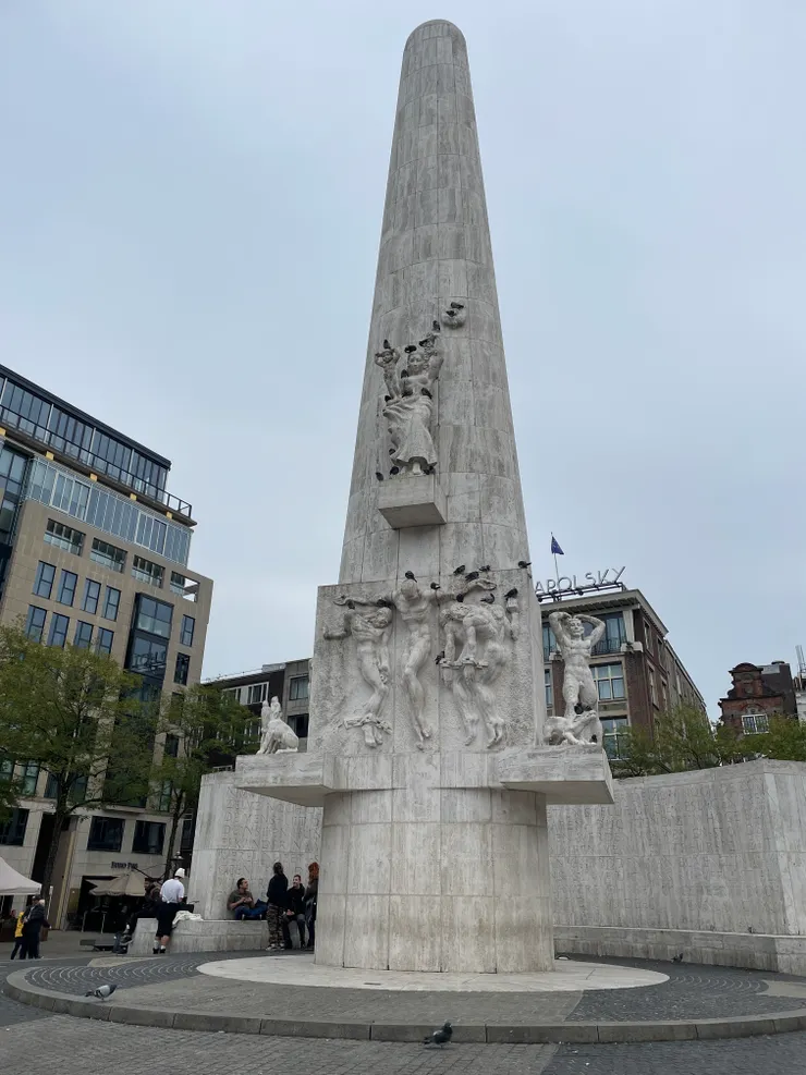 感覺這位仁兄身負重擔