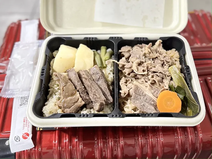 沒想到壽喜燒牛肉加熱後比較美味，反而牛扒肉質有點煮過頭