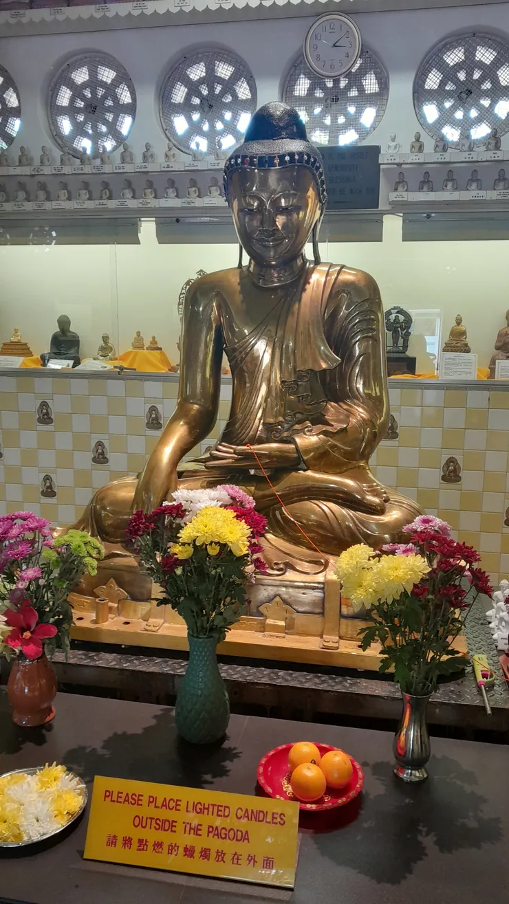 德·阿維斯先生出資打造的佛像。-攝於2024年11月6日