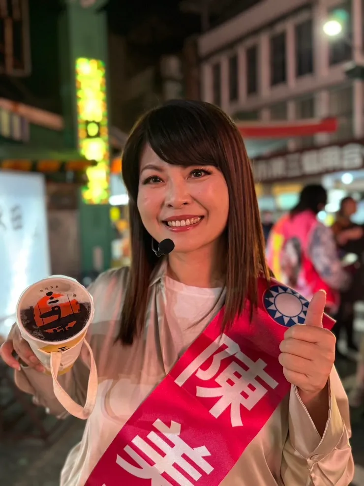 五屆議員陳美雅高雄在地耕耘長達20年。(圖／翻攝自陳美雅IG)