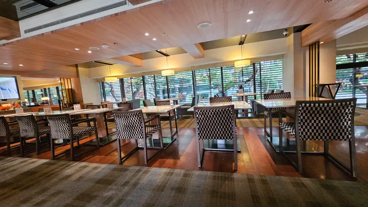 全日茶點就是在二樓餐廳享用!