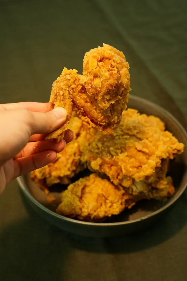 台中美式炸雞推薦!外酥內嫩的昌平炸雞，聚會、追劇都超適合