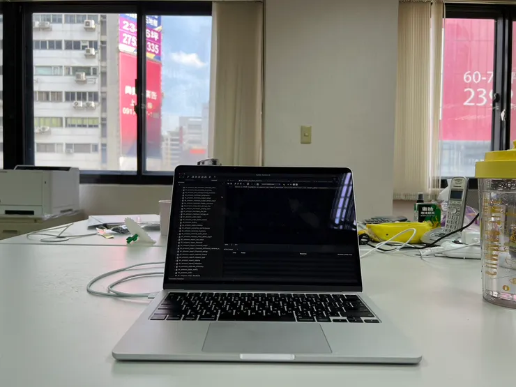 我在公司裡的工作桌