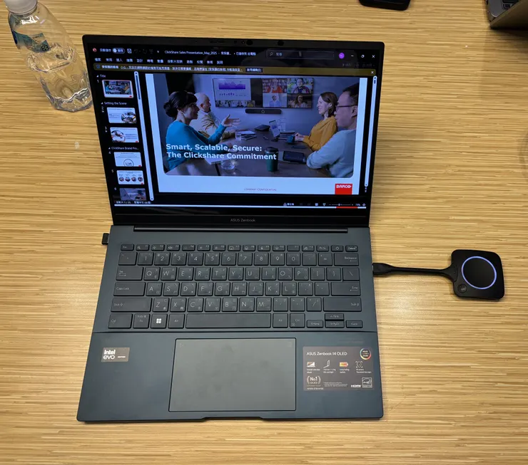 Button閃爍，無法投影