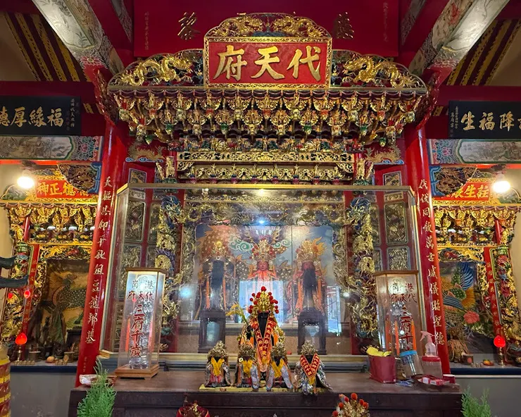 正殿 萬府千歲及其眾神(圖片截圖於網路)