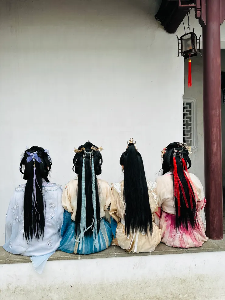 穿越變裝至少2~3小時