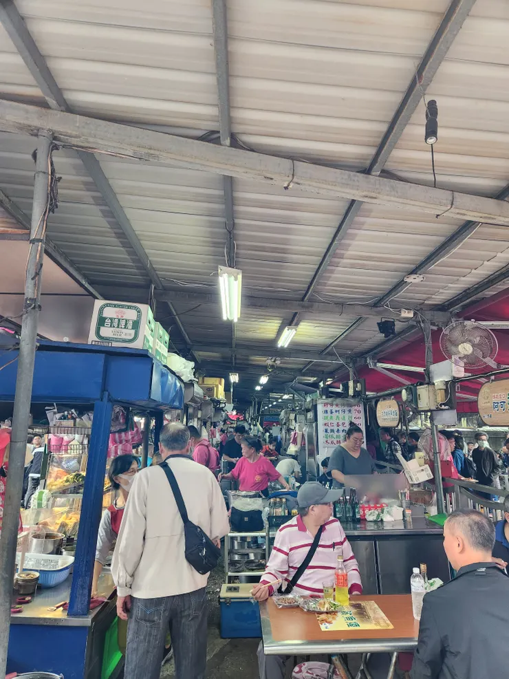 好多攤感覺都很好吃，只是要排隊