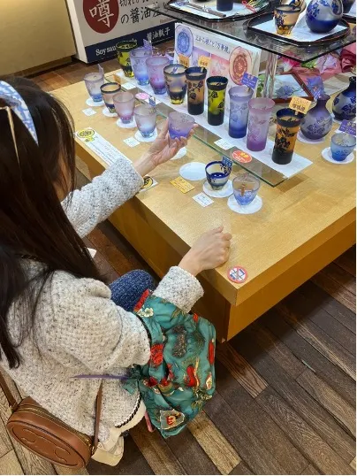 每一件工藝品都好靚，真係花多眼亂，好難決定。