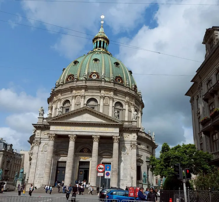 位於市區的圓頂教堂-斐特列教堂