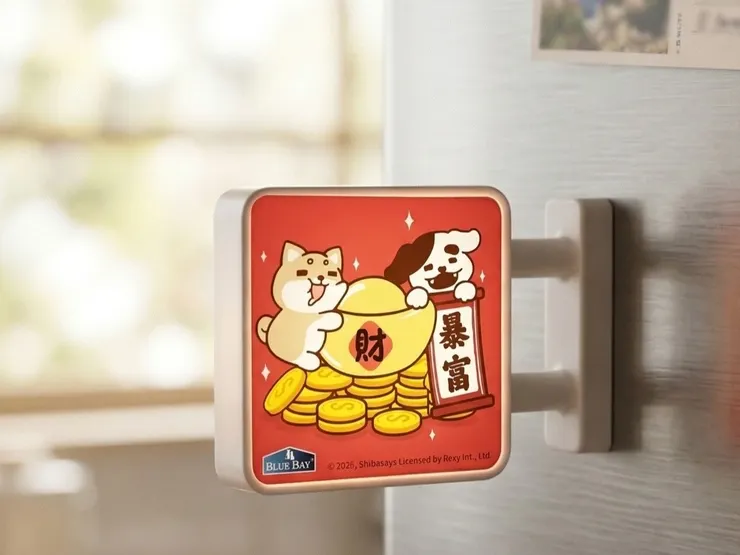 圖說：倍力寵食與人氣IP「柴語錄」跨界聯名，寵物展期間推出限量招財燈箱磁鐵，只要購買指定組合，就能免費帶回家！（資料來源：倍力寵物健康食品）