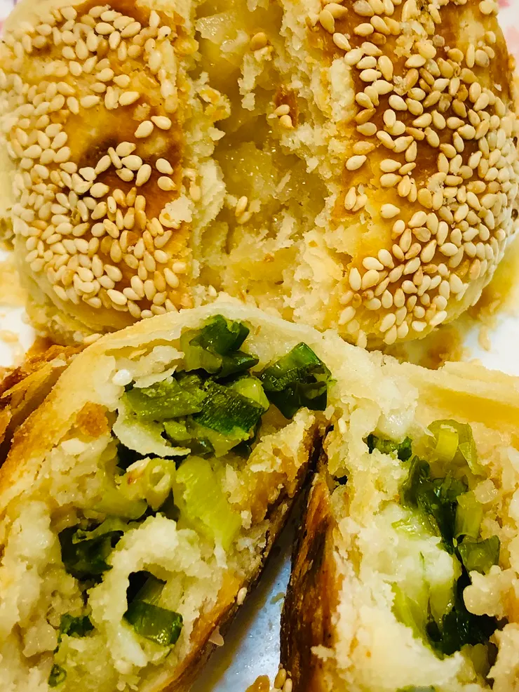 甜（上圖）、鹹（下圖）兩種口味的酥餅