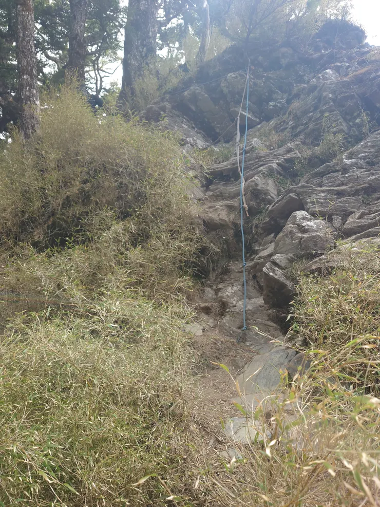 甘藷峰第一個攀岩路段