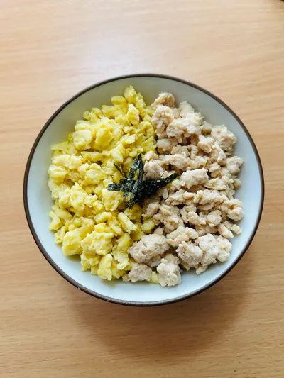 試作《深夜食堂》雞鬆蓋飯