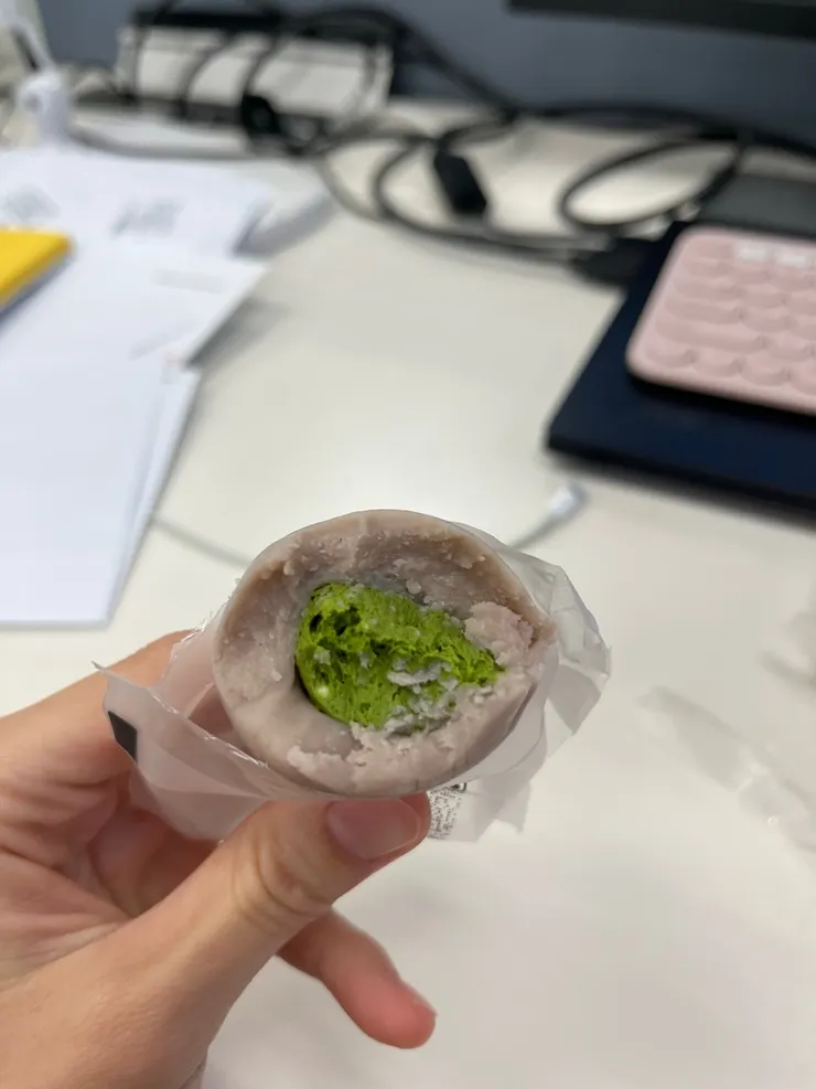 抹茶口味好鮮豔唷齁齁。