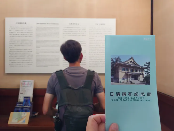 老牛專注的背影