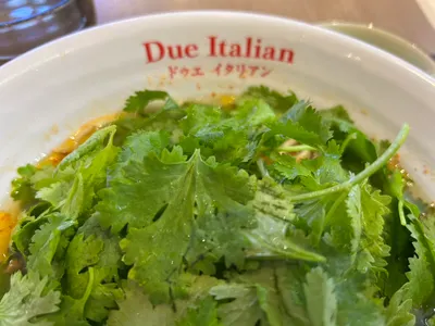 【台中三井美食】檸香芫荽拉麵 !!滿滿香菜微酸微辣限量上市