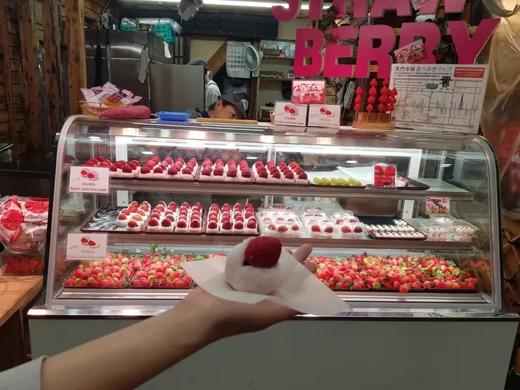 草莓甜點不管好不好吃就是好拍