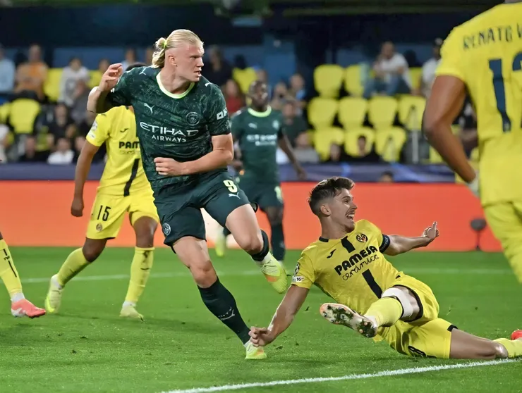 夏蘭特撞射破網助曼城領先1:0