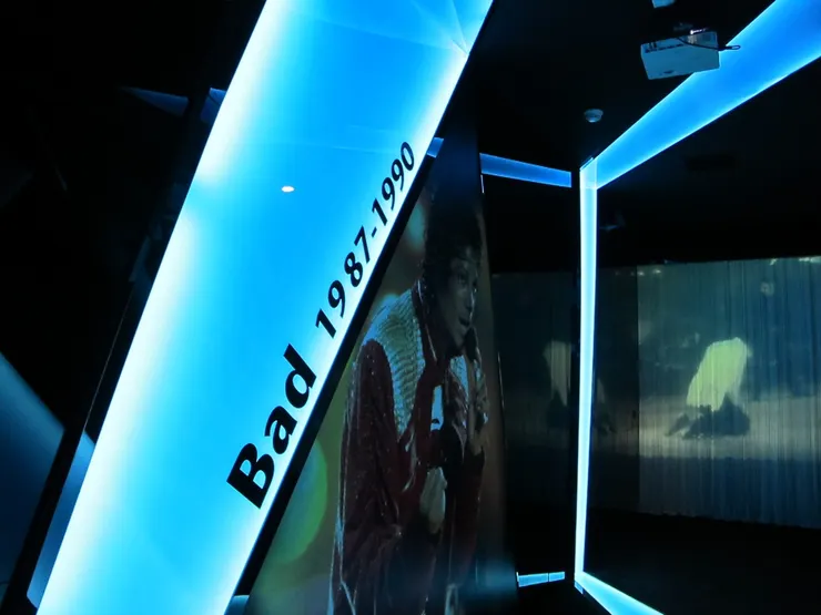 走著便到了MJ另一個時期。