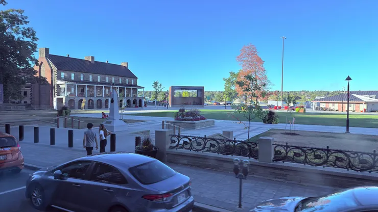 軍官宿舍變成博物館，旁邊的綠地成爲休閒好去處。