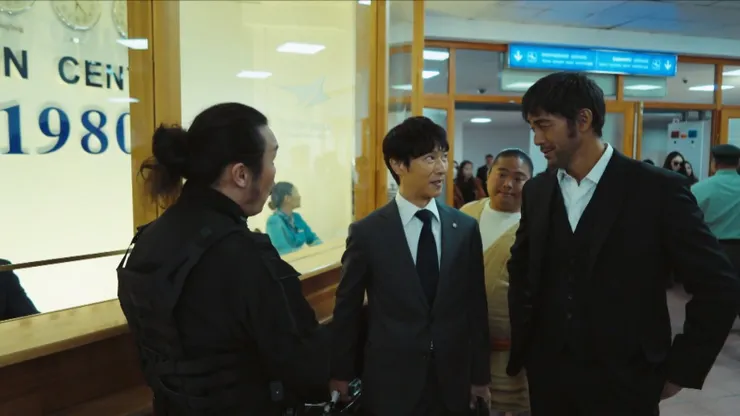 咱們兄弟爬山,各自努力!