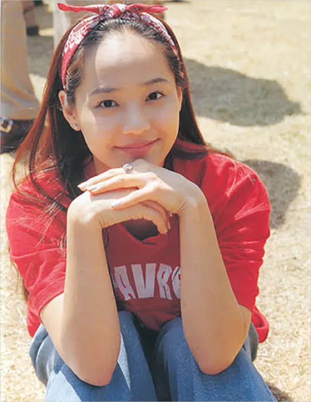 柳真被選為歷代女團最美門面擔當,當時年僅十六歲的她是不是跟現在幾乎沒什麼改變呢?