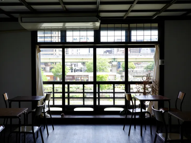 EMBANKMENT COFFEE
