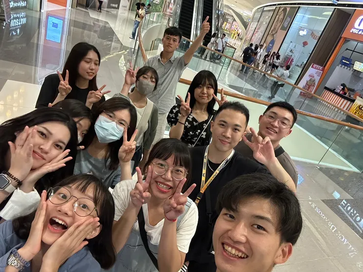 今天一樣扮演超級觀光客with 日本人：Haruhi、Kee、Hisoca