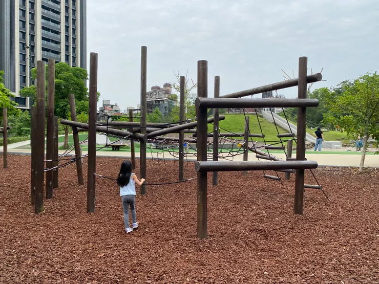 辛亥公園共融式遊戲區