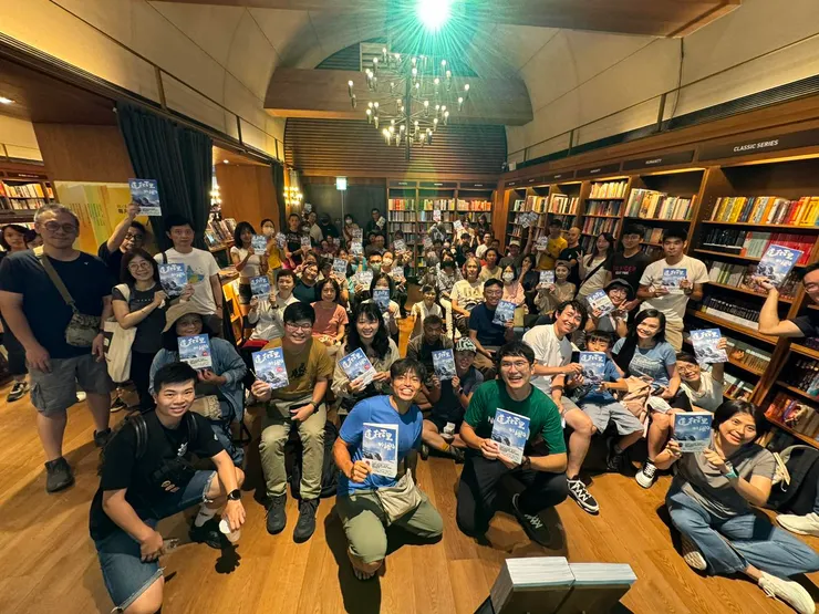 熱情的讀者朋友們塞爆了誠品南西店的分享空間