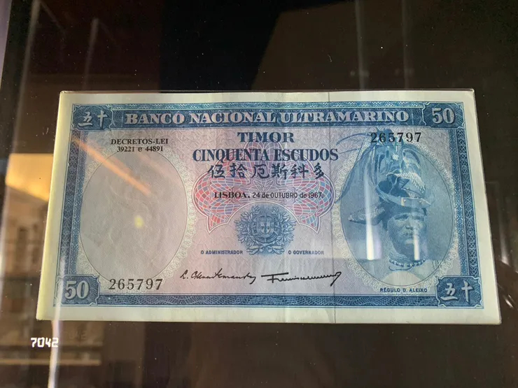 1967年國家海外銀行 (Banco Nacional Ultramarinho) 發行的葡屬帝汶 (Timor Português) 五十埃斯庫多紙鈔 (nota de Timor CINQUENTA ESCUDOS)