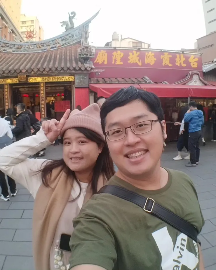 拜月老是心誠則靈喔，祝大家有個好姻緣