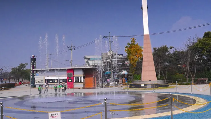 水舞和幼稚園小朋友