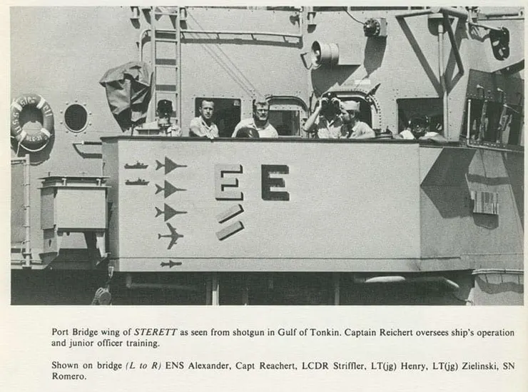 斯特雷特號於戰鬥結束後將他們的[戰果]標誌在艦橋旁，海軍野獸與戰鬥行動勳帶和海軍單位嘉獎。而3架米格21的標誌並非此次戰鬥甚至也不是斯特雷特號自己擊落的，而是該艦引導幽靈協助擊落的標誌。