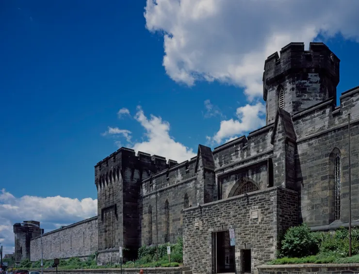 『東州監獄』採取哥德式建築風格。