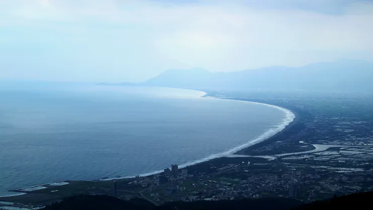 太和山眺望宜蘭頭城海岸線