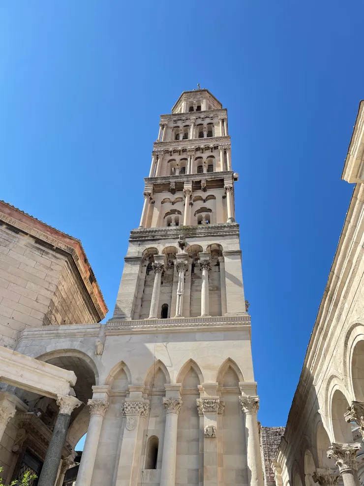 Zvonik svetog Duje鐘樓，只有拍到一角