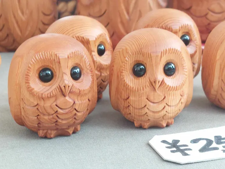 超可愛的木雕貓頭鷹！