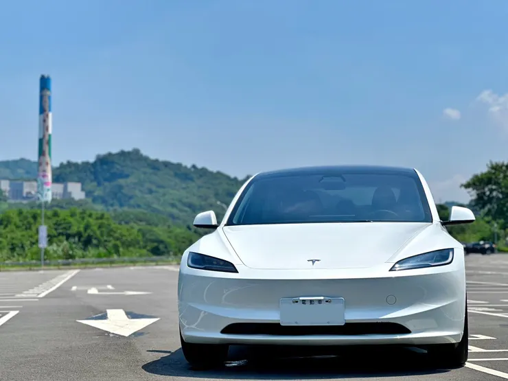 Tesle Model 3 煥新版