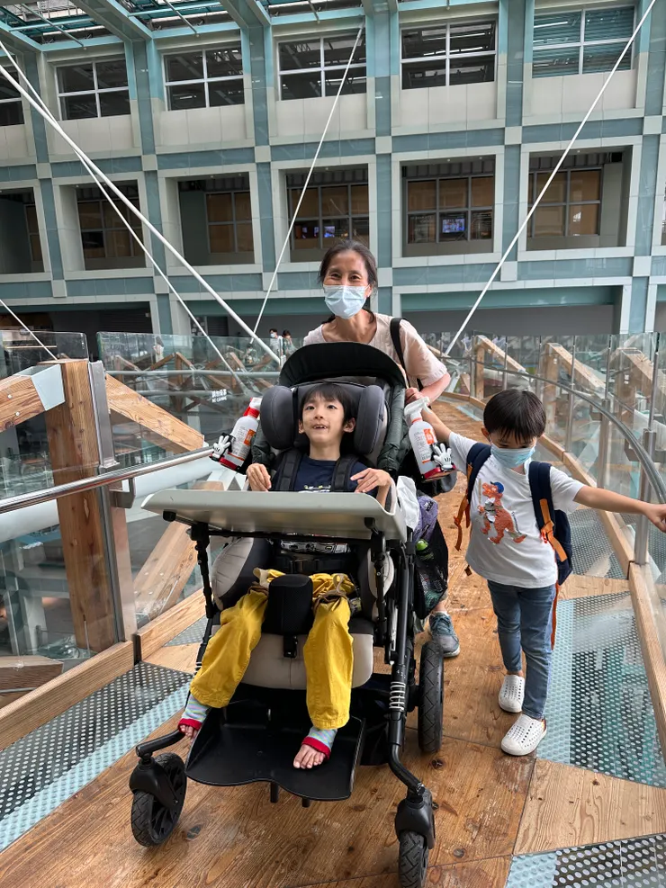 每一位與特殊需求相關連的家人朋友，都是無障礙環境設計時必須被考慮的族群之一。