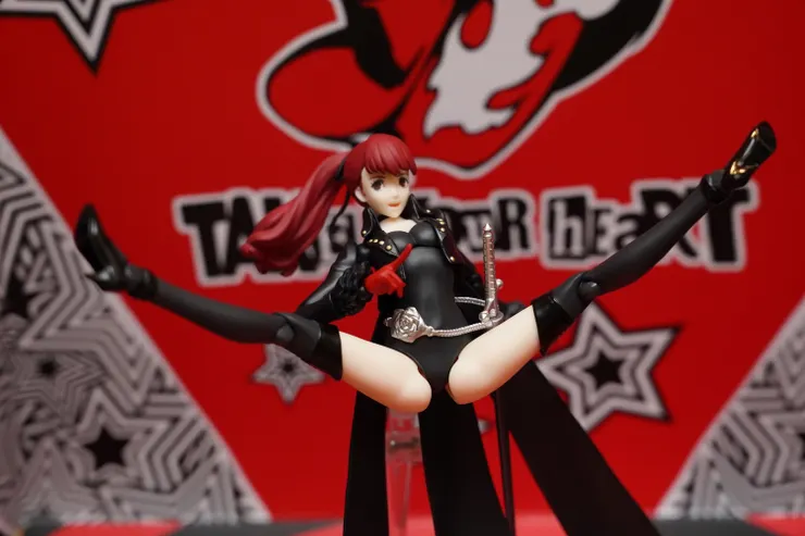 本體滿輕巧，能用支架懸空