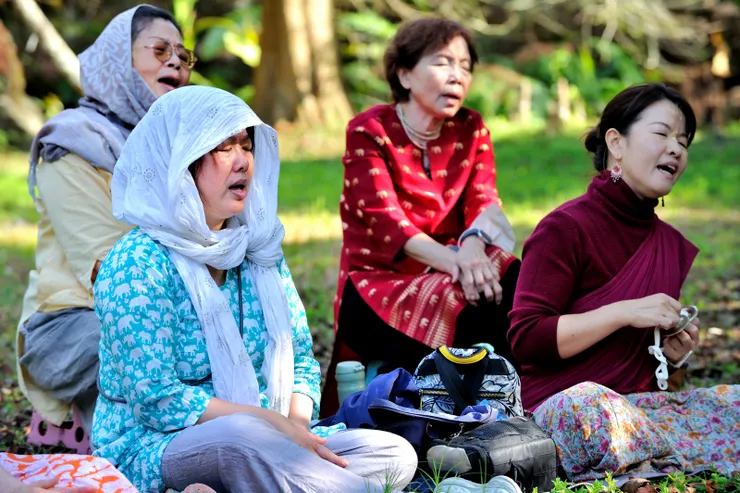 【寧願偶來活動側記無意一門深入 卻在眾人忘我唱誦中窺見至尊主】