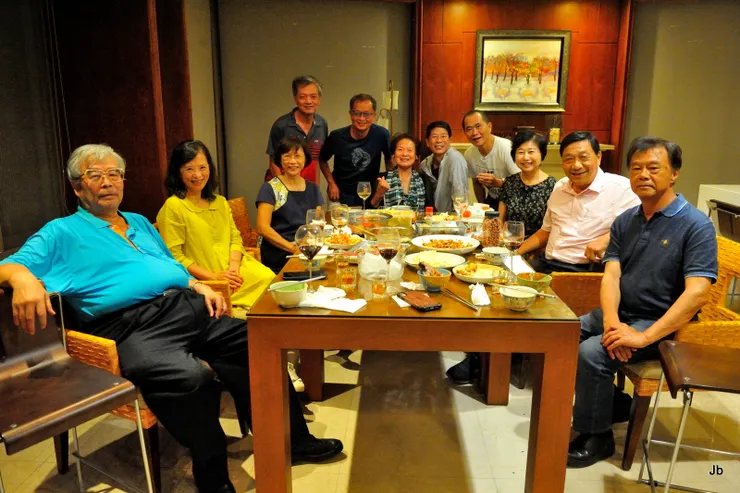 親友慕名來訪導覽接待頗自得！2022/11/20，臻邸月悅酩。